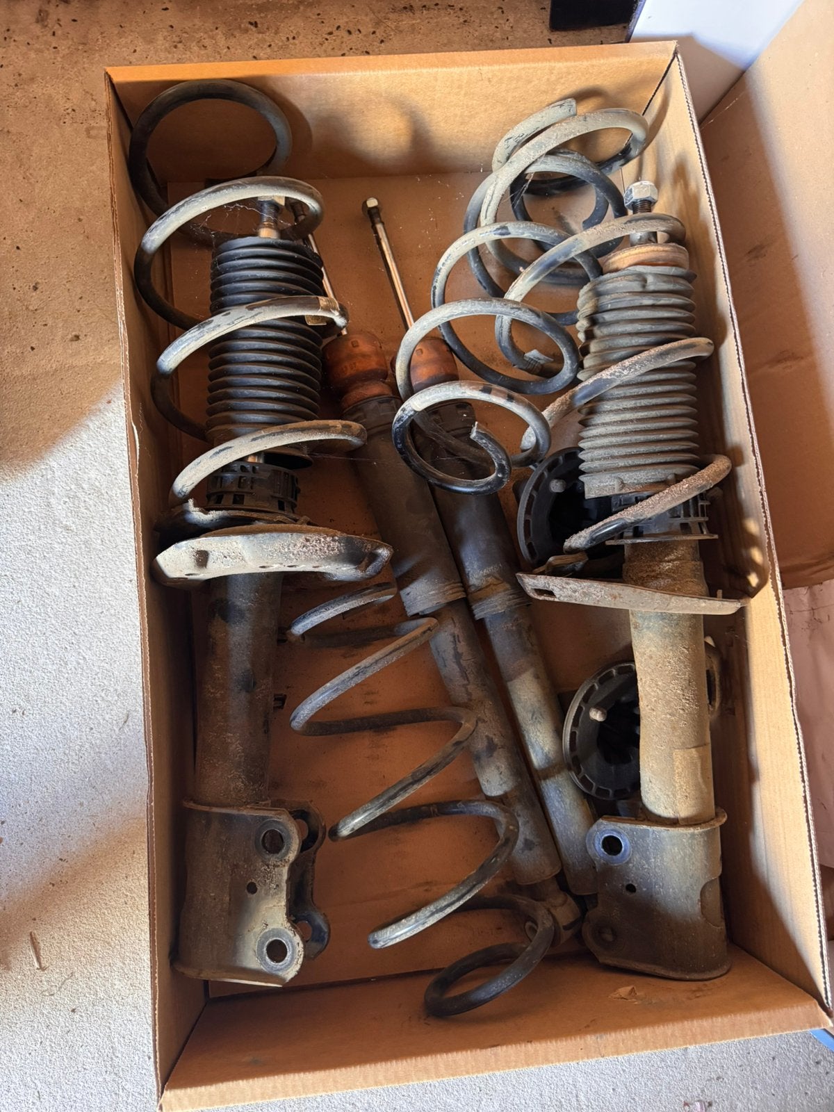 Ressorts d'origine Mercedes A180 (W176), Enlèvement, Utilisé, Mercedes-Benz