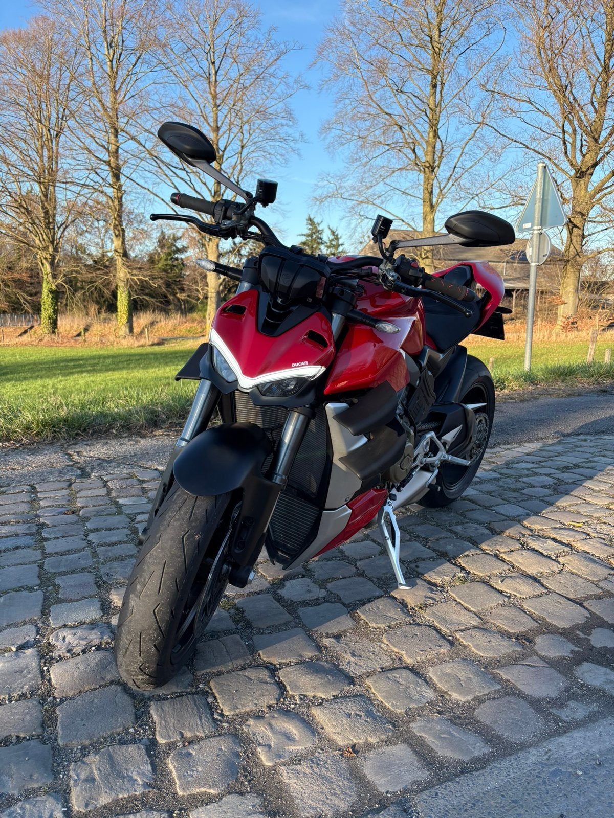 Ducati Streetfighter V4 – 2021 – 12.000 km – Garantie, Permis Moto A, Occasion, Particulier, 4 cylindres