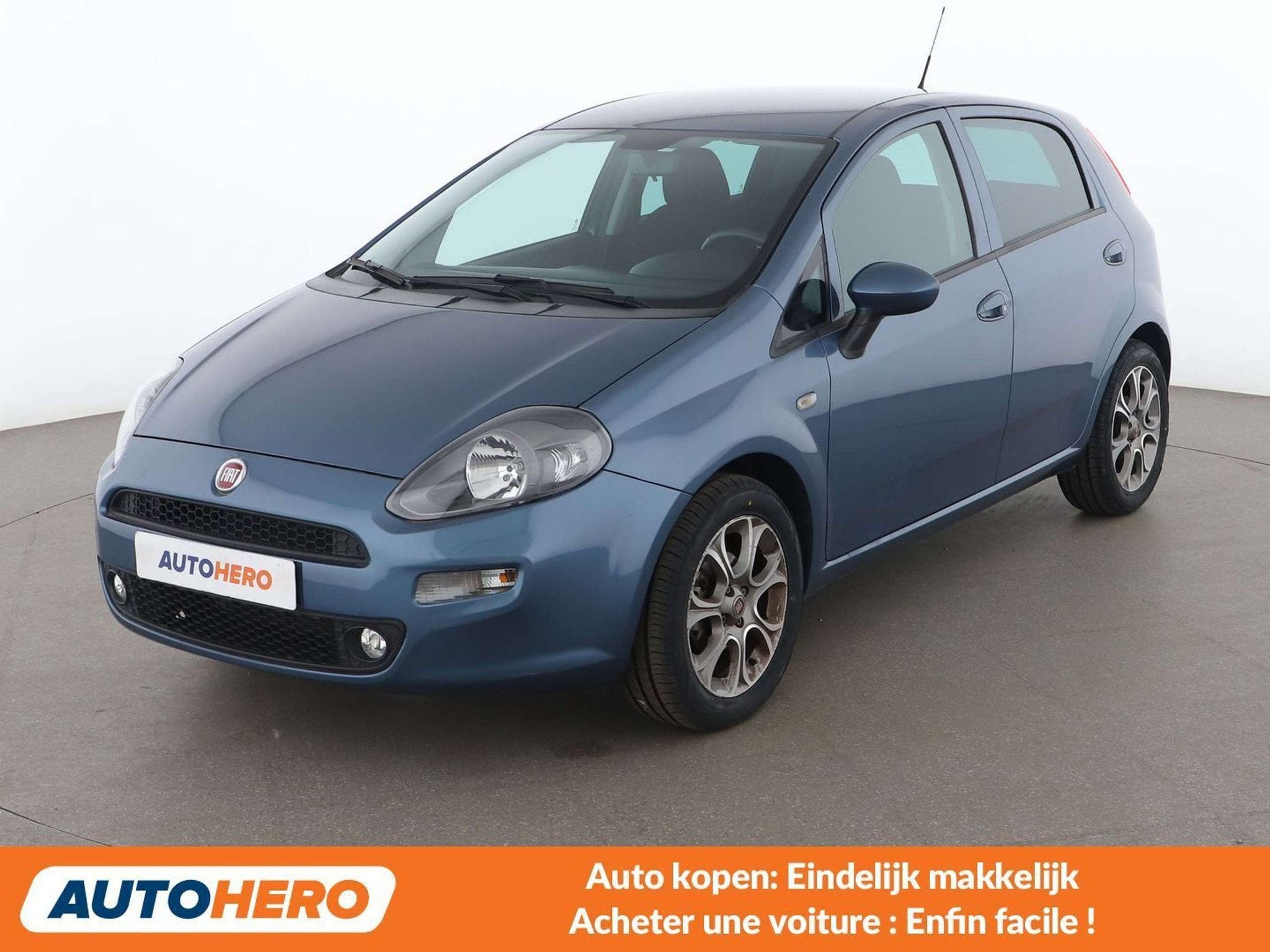 Fiat Punto 1.2 Basis (bj 2017), Auto's, Voorwielaandrijving, Stof, Gebruikt, Blauw