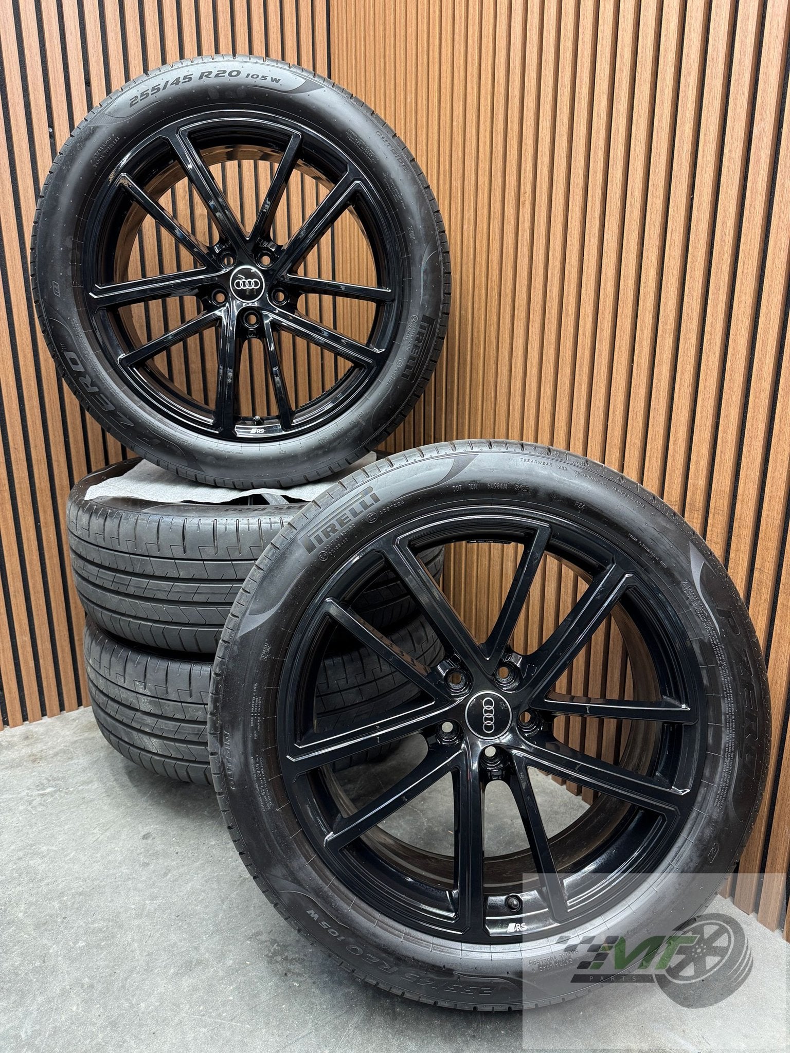 20" Audi Q5 SQ5 Sportback ehybride 5-DUBB-SPK BTW OEM, Gebruikt, 255 mm, - Audi AG, - Auto-Union-Str. 1 85057 Ingolstadt Deutschland
