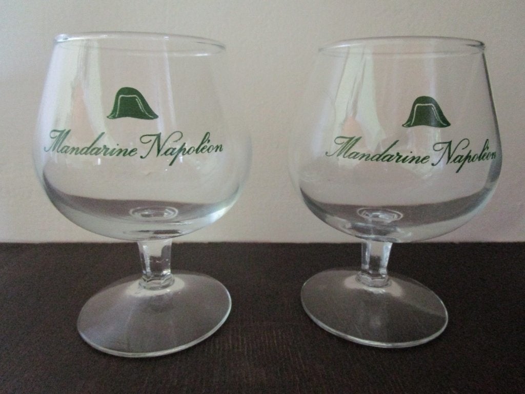 2 zeldzame vintage likeurglazen Mandarine Napoleon - OPRUIM, Ophalen of Verzenden, Zo goed als nieuw, Borrel- of Shotglas