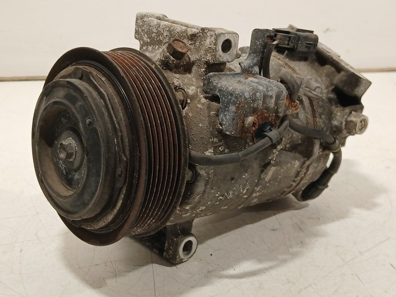 Airco pomp Renault Espace, Onderdelen@venauto.nl, Van der Ven Autorecycling B.V., Ettenseweg 76, 4706 PB Roosendaal, The Netherlands