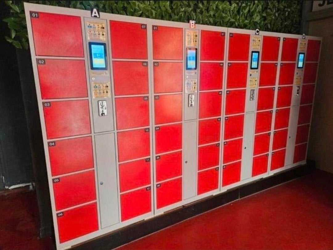 3x 12 digitale lockers (36 compartimenten totaal), Ophalen
