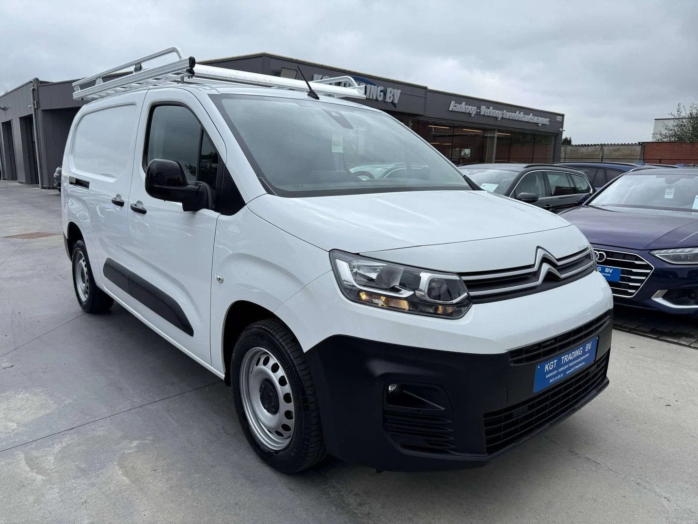 Citroën Berlingo 1.5 BLUEHDI XL L2 102PK 3 ZIT DAK-REK NAVI, Autos, 75 kW, Euro 6, Boîte manuelle, Noir
