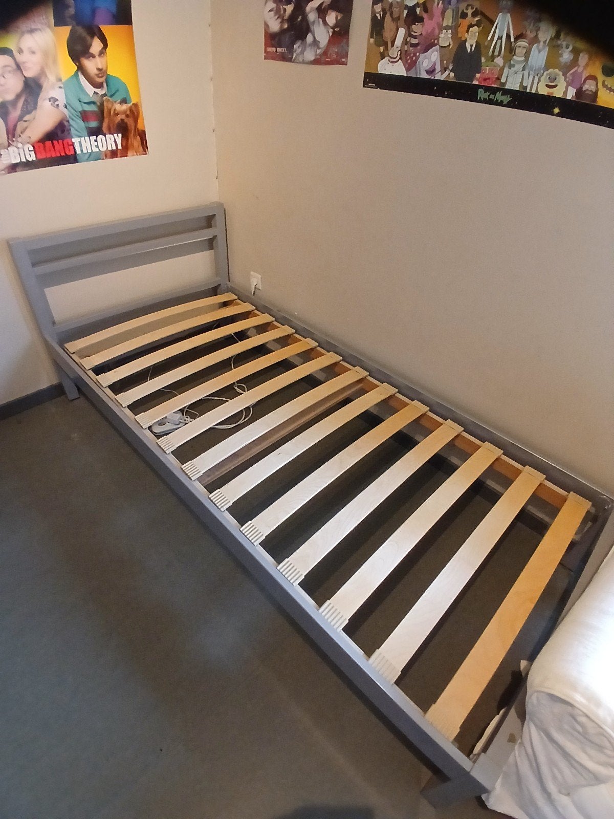 Éenpersoonsbed 90x200 met lattenbodem en matras, Huis en Inrichting, Slaapkamer | Bedden, Ophalen, 90 cm, Eenpersoons, Zo goed als nieuw