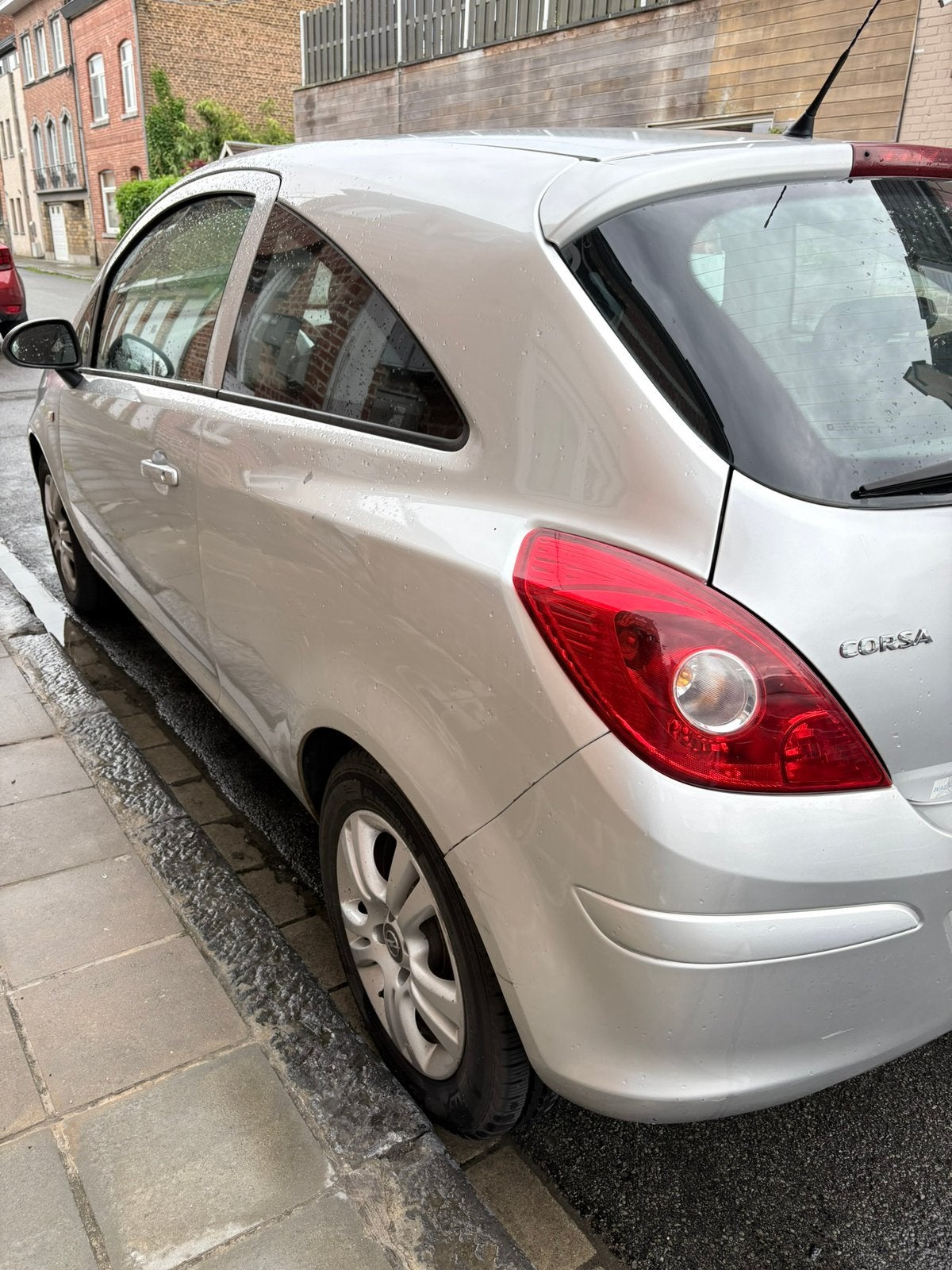 Opel corsa, Argent ou Gris, Achat, Noir, Vitres électriques