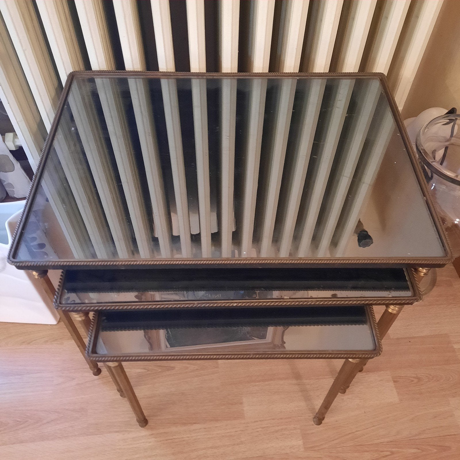 Tables d'appoint en verre et cuivre. À cause d'un déménageme, Antiquités & Art, Enlèvement
