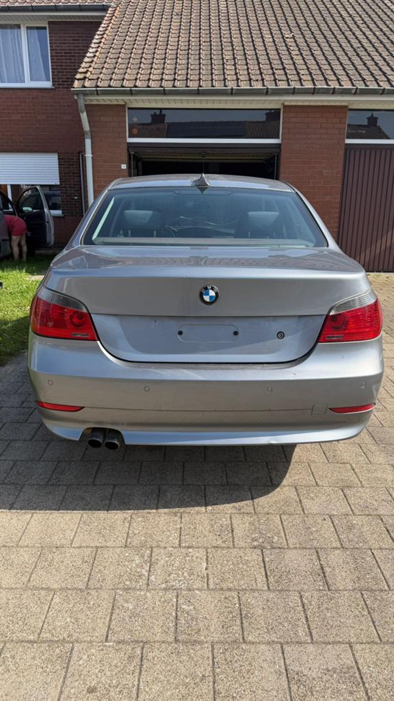 BMW 520i automaat zonder papieren voor EXPORT, Auto's, BMW, Automaat, Bedrijf, 5 Reeks, Te koop