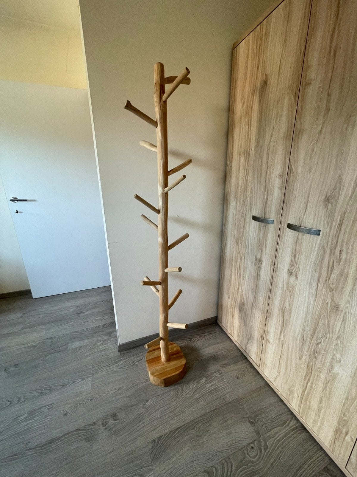 Houten kapstok staand, Enlèvement, Portemanteau sur pied