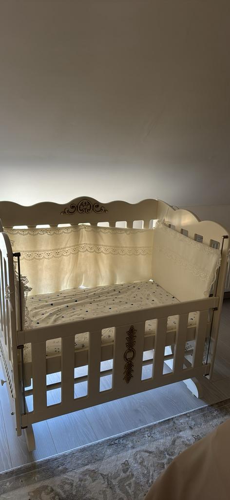 Lit bébé, Enfants & Bébés, Enlèvement, Comme neuf