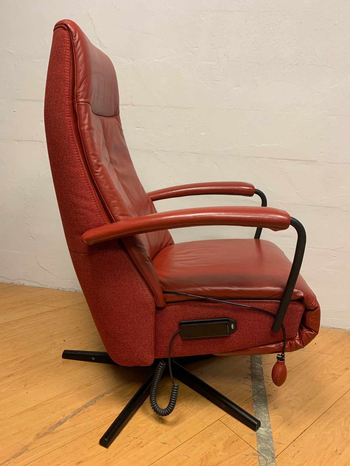 Relax fauteuil met verwarming en op ACCU. Van prominent, Huis en Inrichting, Ophalen, Zo goed als nieuw, Leer