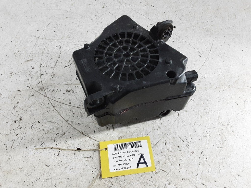 HAUT PARLEUR / ENCEINTE e-tron Sportback (GEA) (4KE035916), Auto-Union-Straße  1,
85057  Ingolstadt, DE, Info@audi.de, Audi, Utilisé