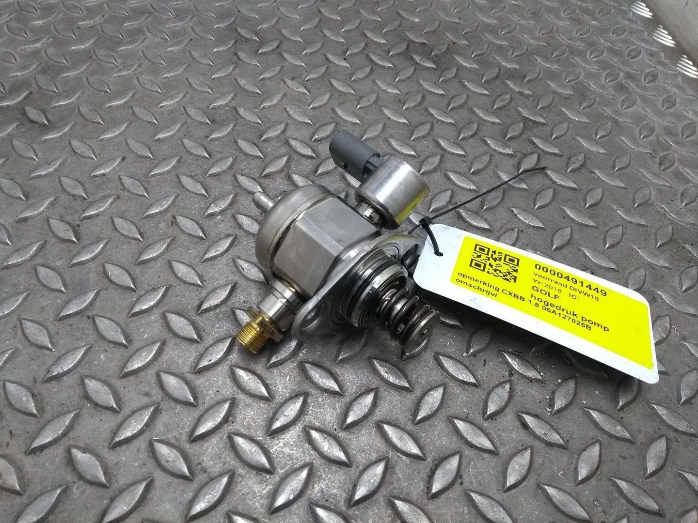 VOLKSWAGEN GOLF BRANDSTOF POMP VOOR DE INJECTOR 2018, Ophalen of Verzenden, Gebruikt, Stiba lid