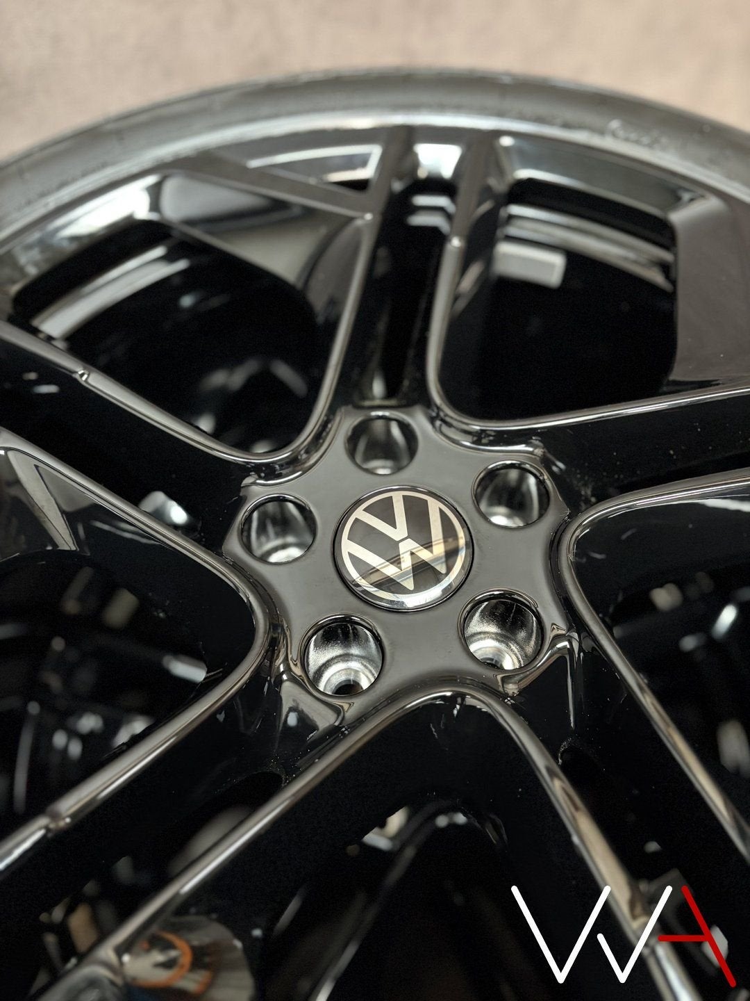20” Volkswagen Tiguan Tayron York R-Line BLACK NIEUW BTW, Auto-onderdelen, 255 mm, -, -, Banden en Velgen
