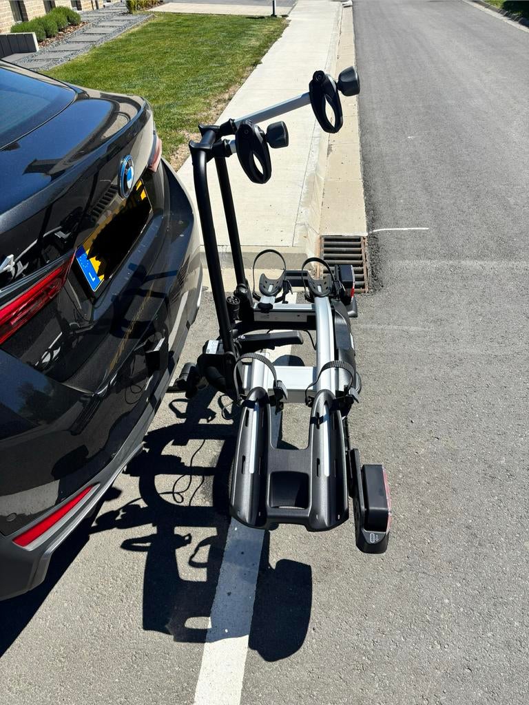 Porte velos Thule VeloCompact 927 basculant, Support d'attelage, 2 vélos, Comme neuf, Enlèvement