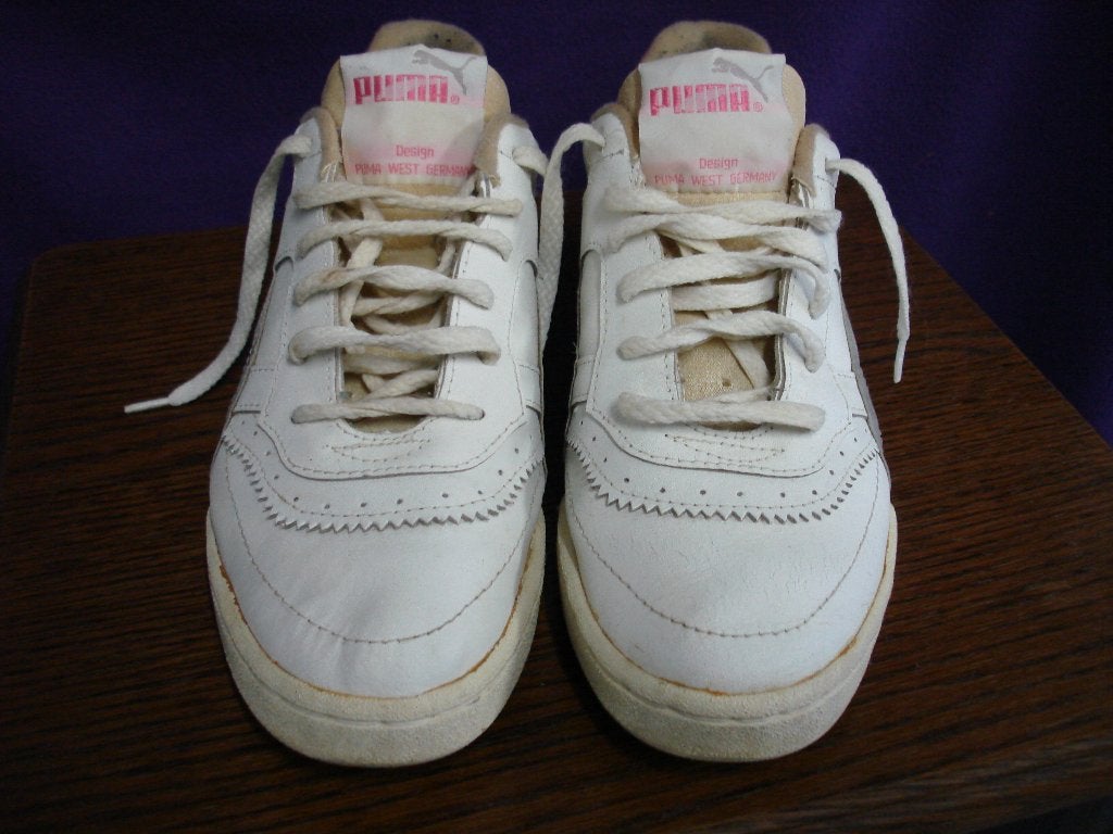 Leuk paar sneakers wit met roze maat 40 van het merk Puma., Kleding | Dames, Schoenen, Puma, Wit, Ophalen of Verzenden, Sneakers
