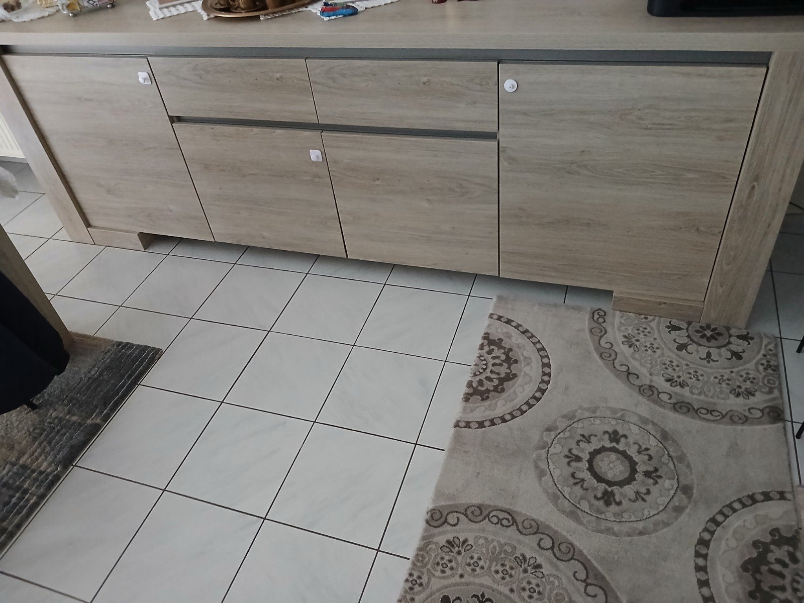 Buffet en tafel zonder stoelen, Ophalen
