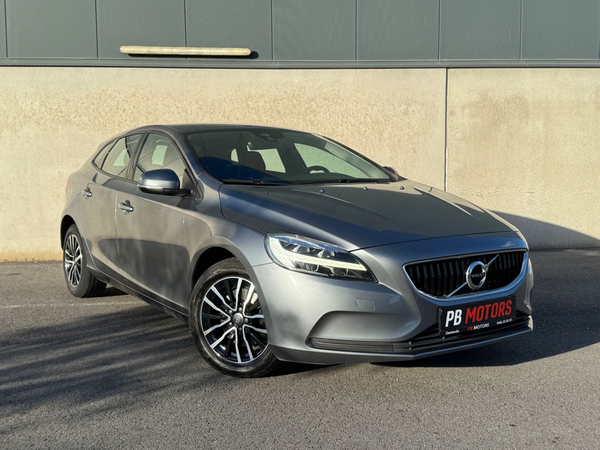 Volvo V40 2.0 T2 - 2019 - 103.dkm - garantie - airco, Autos, https://public.car-pass.be/vhr/935ec552-acd7-4371-babe-f84b971328d8