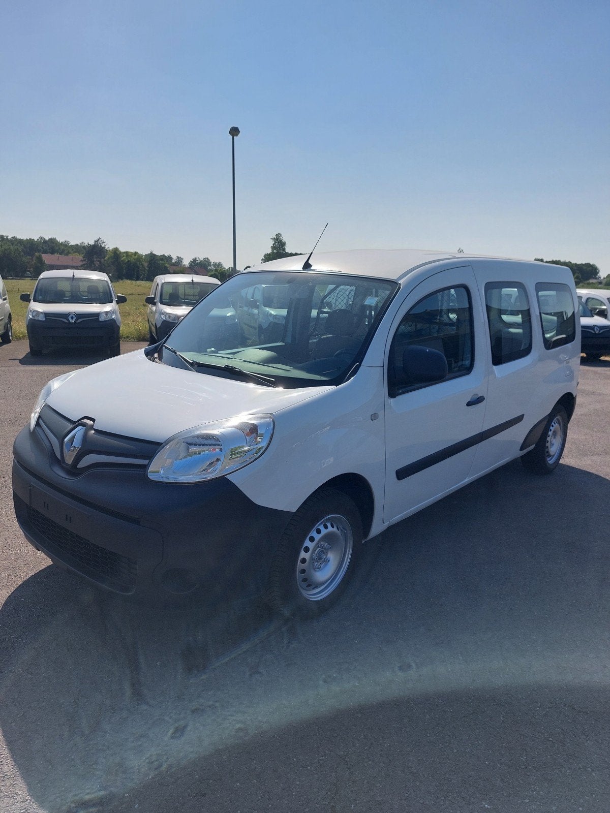 RENAULT KANGOO 1.5DCI MAXI ADBLUE 61000KM 2020PR 7000€EX BTW, Auto's, Bestelwagens en Lichte vracht, Dealer onderhouden, Stof