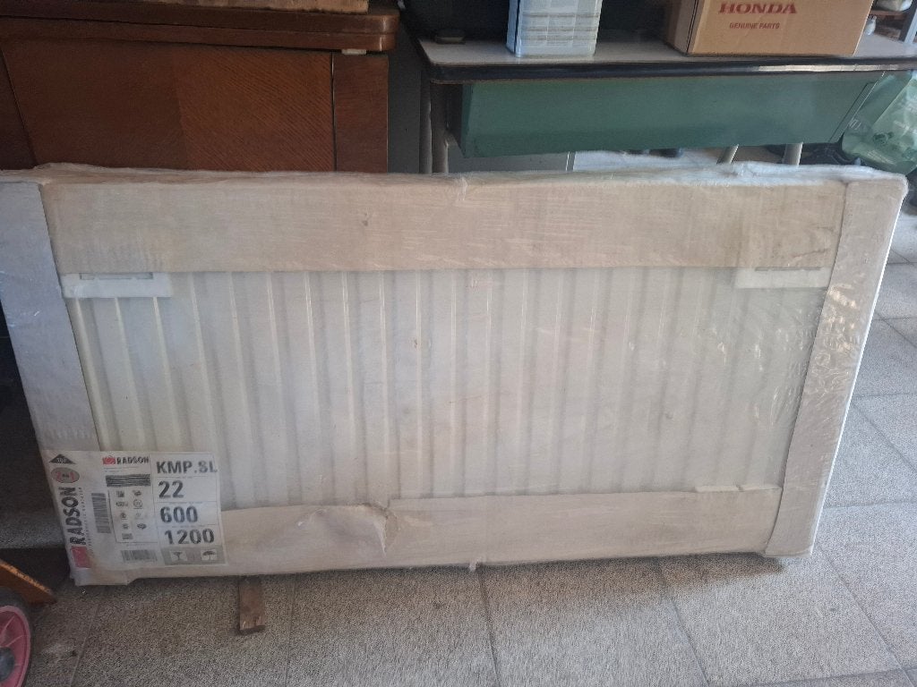 Radson radiator 600 1200, Doe-het-zelf en Bouw, Ophalen, 30 tot 80 cm, Radiator, Zo goed als nieuw