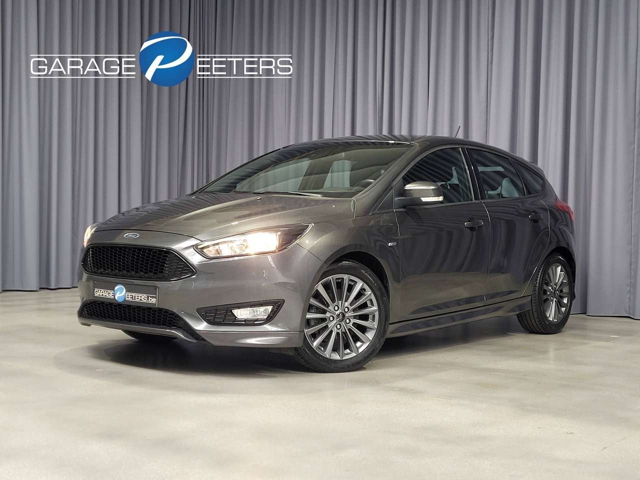 Ford Focus 1.5 EcoBoost *ST LINE*17"ALU*SPORTSTUUR*VERWARMD, Auto's, Zwart, 4 cilinders, 0 kg, 127 g/km
