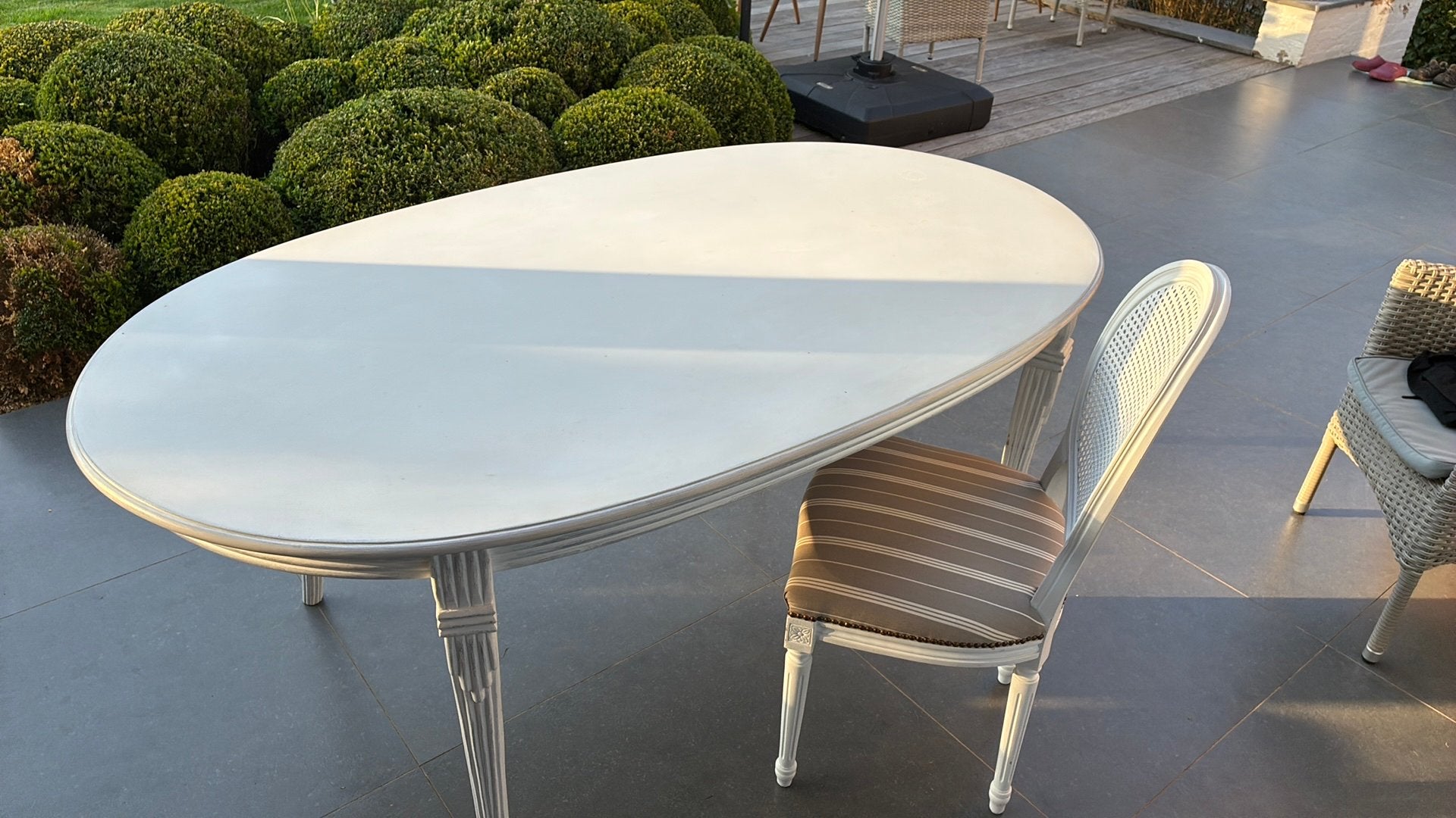 Ovale tafel met 6 bijpassende stoelen, Huis en Inrichting, Tafels | Eettafels, Ophalen, Gebruikt, Vijf personen of meer, Overige vormen