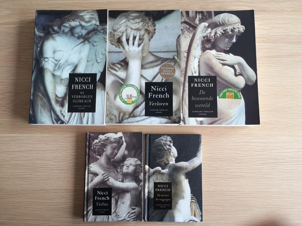 Nicci French 5 boeken (2 kleine boekjes), Ophalen of Verzenden