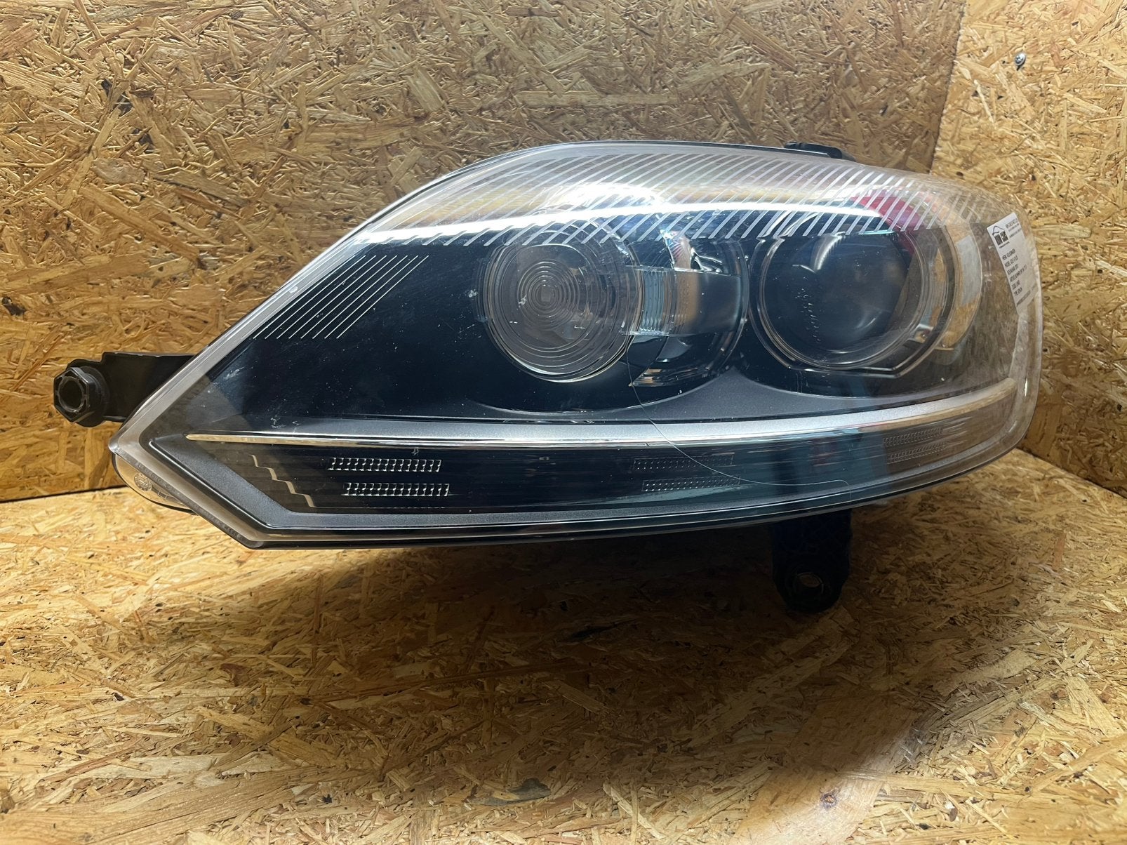 PHARE XÉNON GAUCHE POUR VOLKSWAGEN GOLF PLUS 6, Enlèvement, Utilisé, Volkswagen