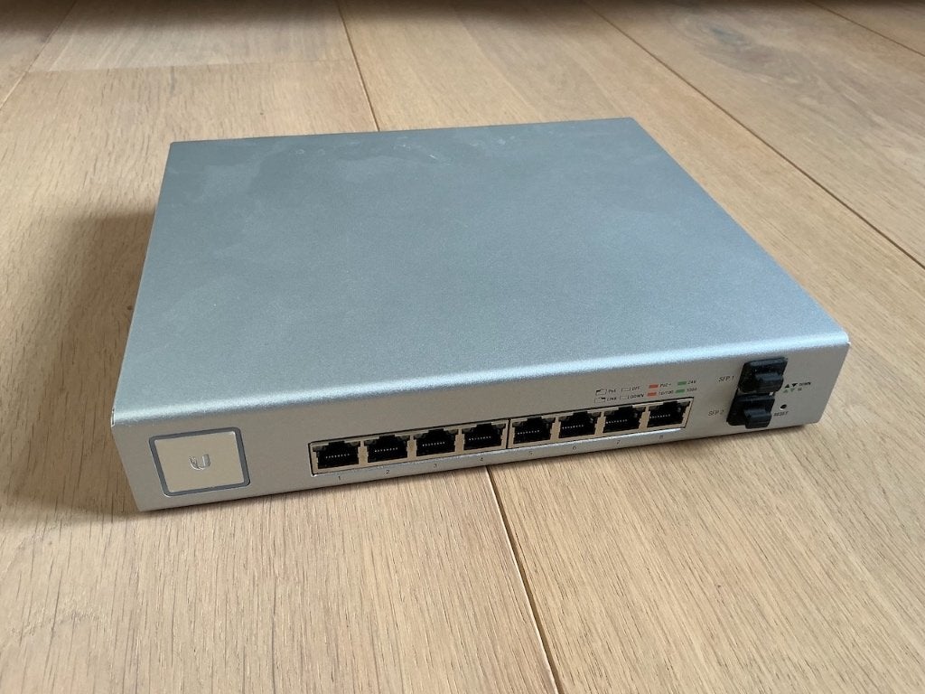 Ubiquity Unifi switch 8 poorten 130W PoE+ (US-8-150W), Computers en Software, Ophalen of Verzenden, Zo goed als nieuw