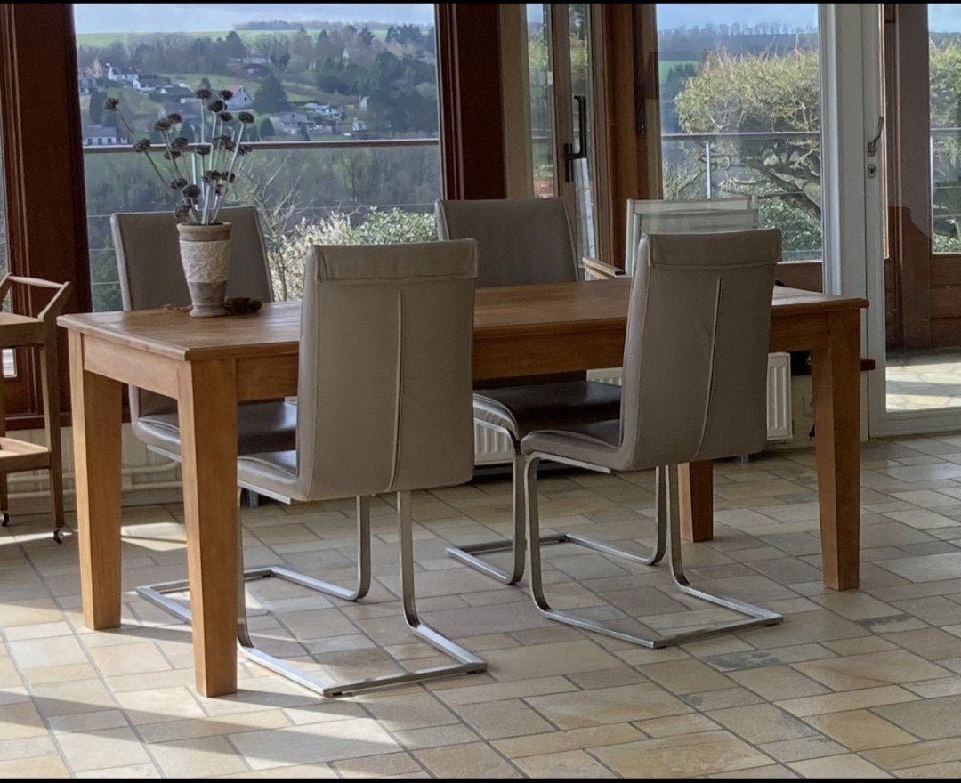 teak eettafel, Ophalen