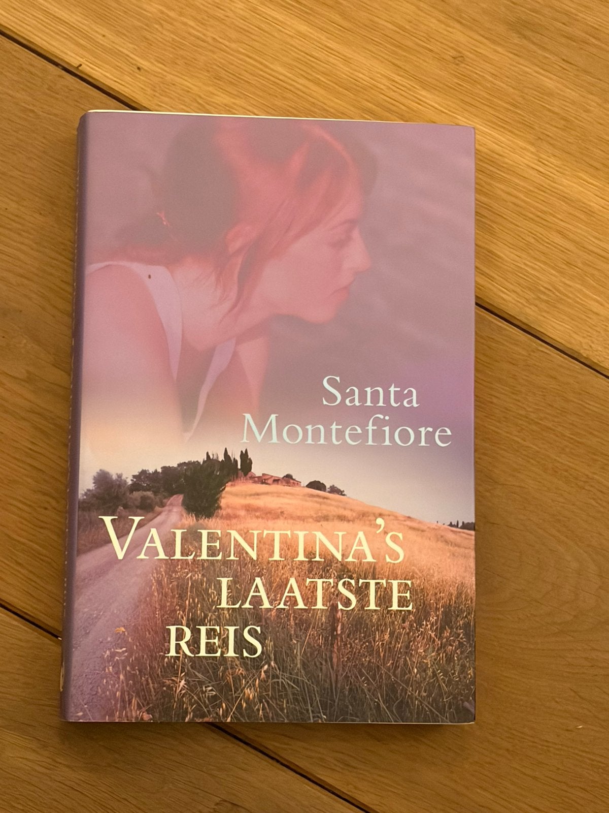 Santa Montefiore - Valentina’s laatste reis, Ophalen of Verzenden, Zo goed als nieuw