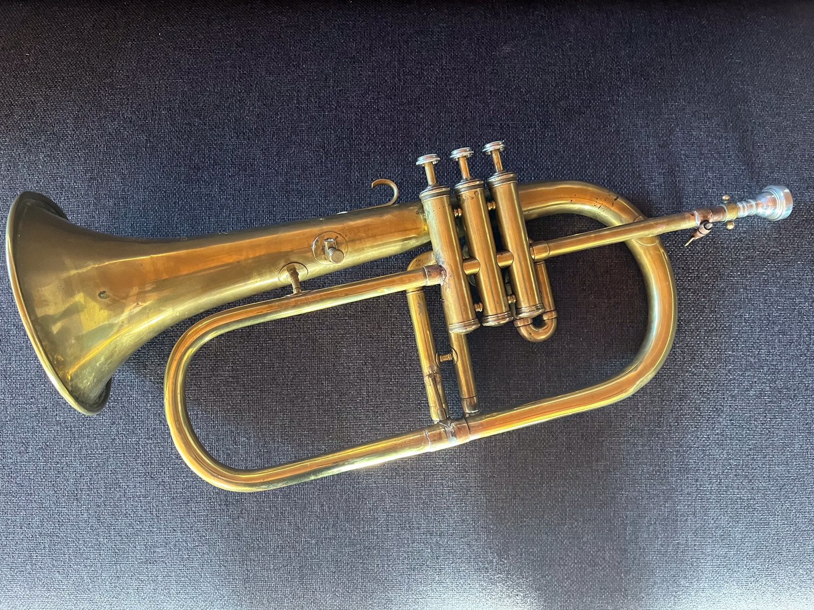 Bugel Couesnon     bouwjaar 1928       Sib/ Bb, Muziek en Instrumenten, Ophalen of Verzenden, Gebruikt, Overige typen, Met koffer