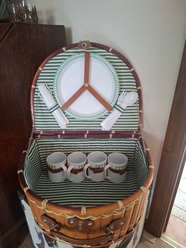 Picknickmand, Ophalen of Verzenden, Zo goed als nieuw