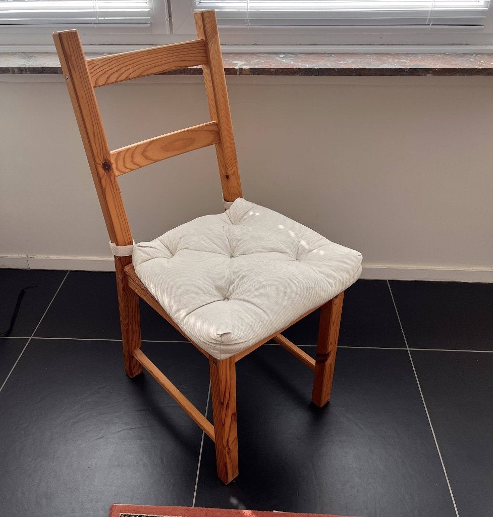 Chaise Ikea (avec coussin détachable), Maison & Meubles, Autres couleurs, Enlèvement, Utilisé, Chaise Ikea couleur bois