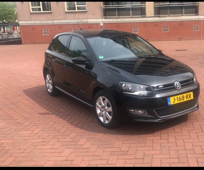 Vw polo 1.6 tdi 77kw 105 pk  2013 euro5, Auto's, 4 cilinders, Zwart, Particulier, Te koop