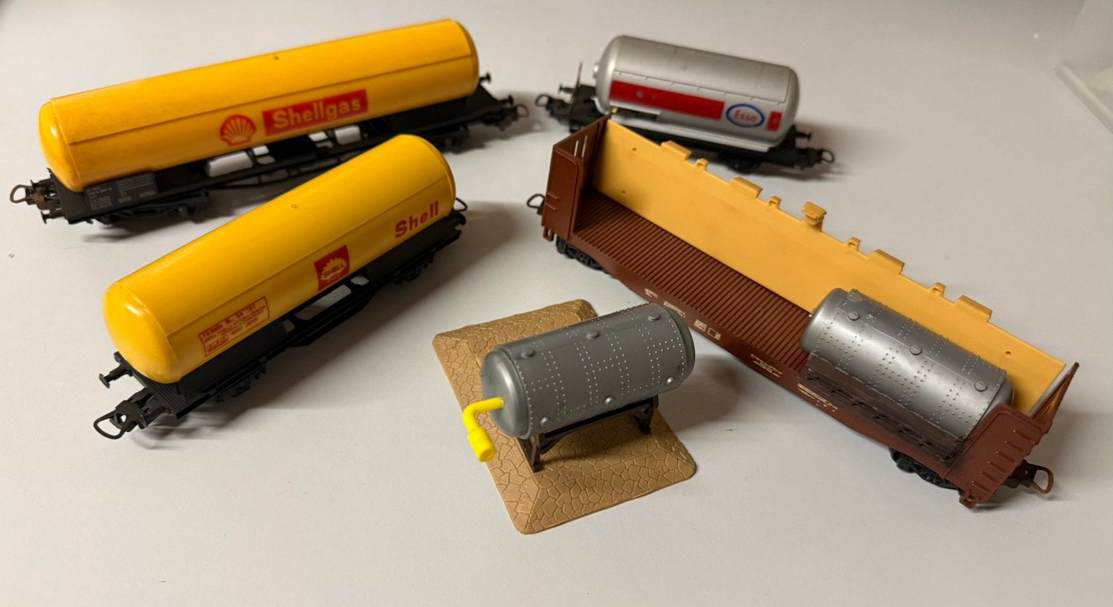 Lima – Shell, Shellgas, Esso en transportwagen, Hobby en Vrije tijd, Modeltreinen | H0, Ophalen of Verzenden, Zo goed als nieuw