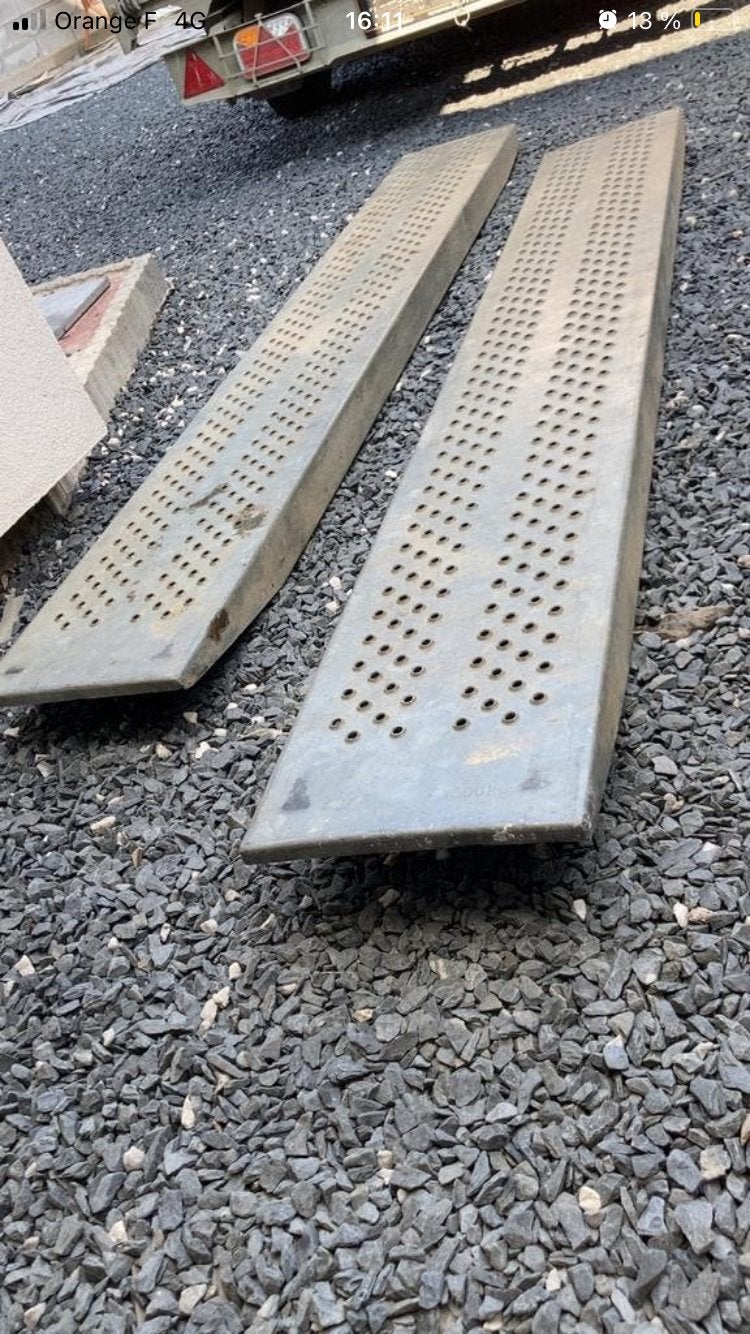 Rampes ifor williams 3000kg, Enlèvement, Comme neuf