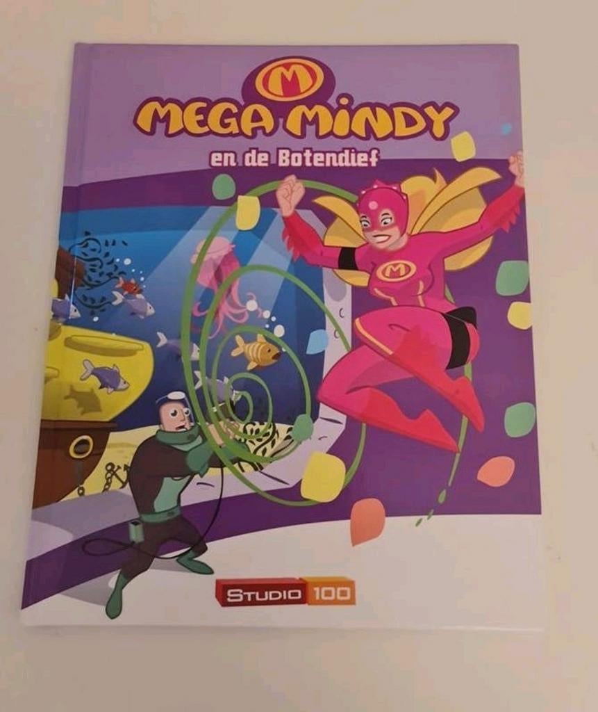 Boeken studio 100 : mega mindy ( 2 stuks ), Boeken, Ophalen of Verzenden