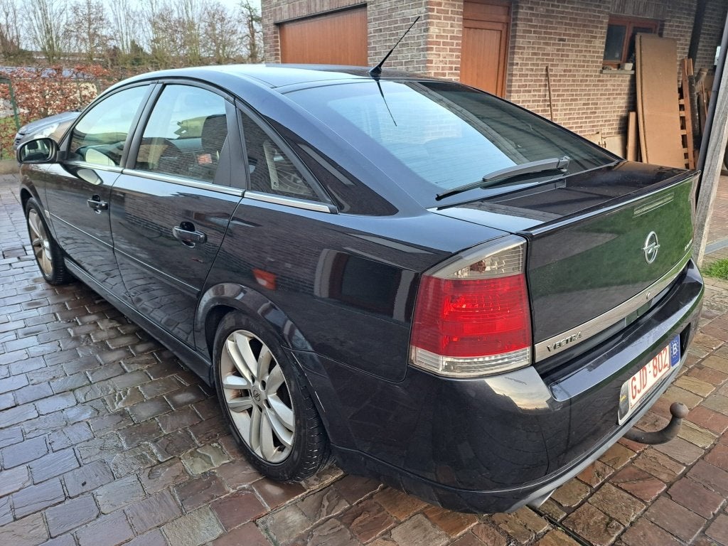 Opel vectra met trekhaak, Auto's, Voorwielaandrijving, Dealer onderhouden, Zwart, 4 cilinders
