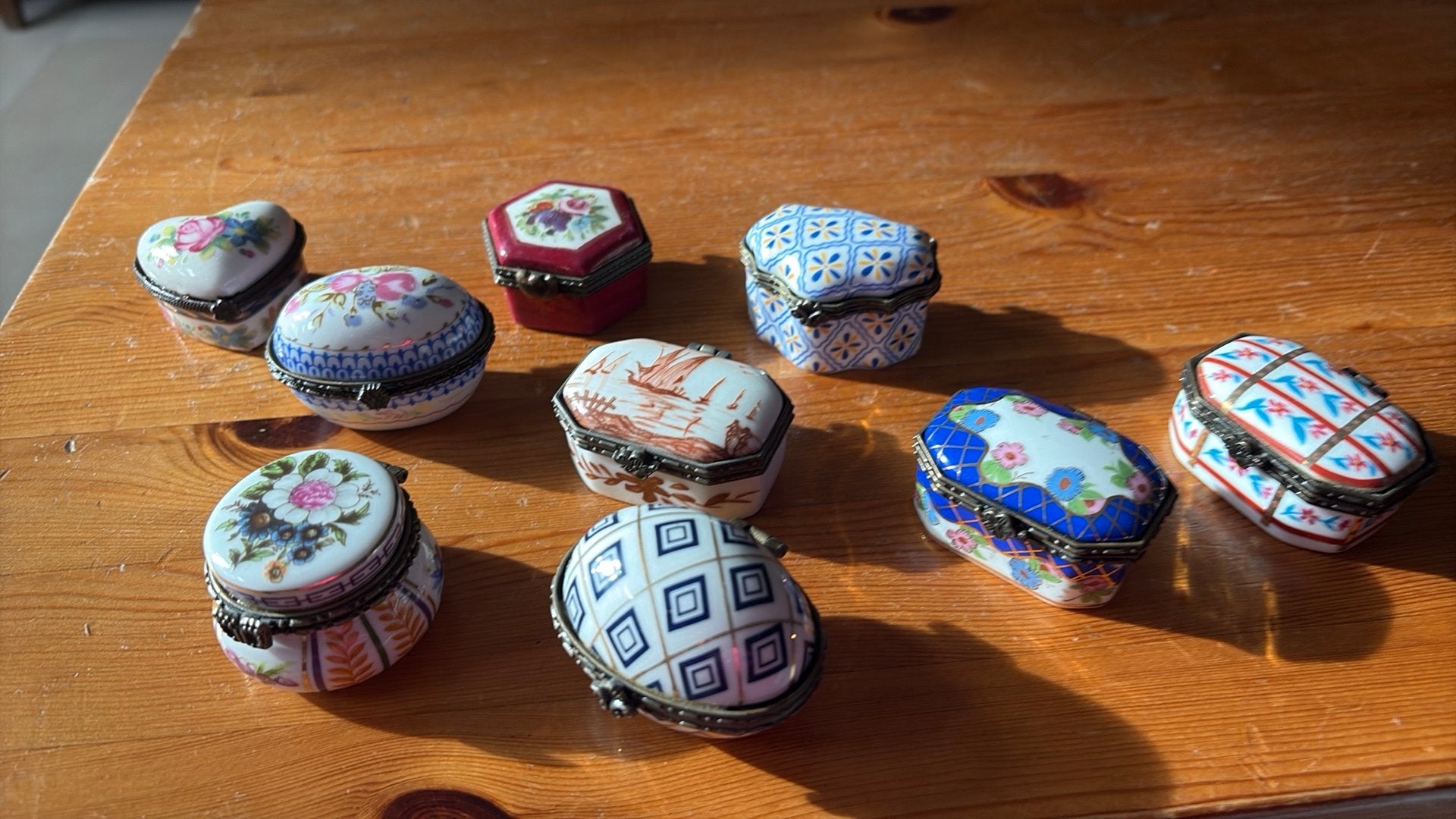 Prachtig lot van 9 porseleinen pillenpotjes, Verzamelen, Porselein, Kristal en Bestek, Zo goed als nieuw, Porselein, Verzenden