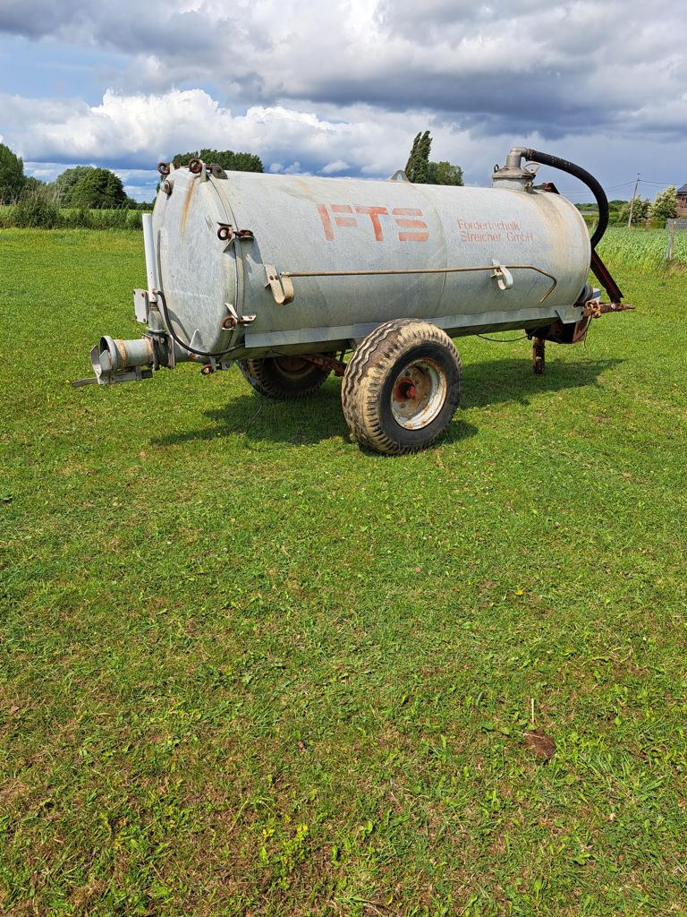 Water- vacuum ton 3.000l, Ophalen, Akkerbouw