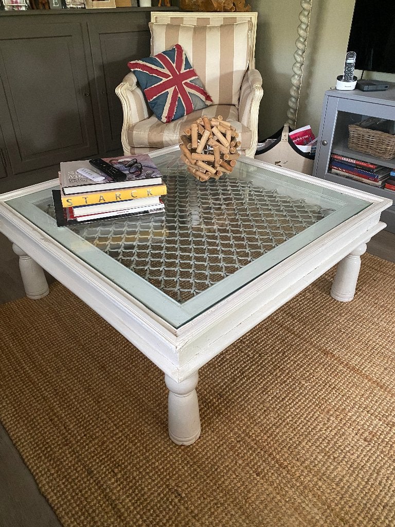 TABLE, Enlèvement