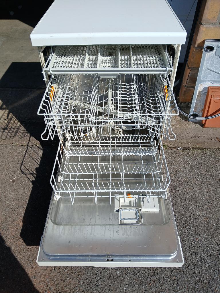 Vaatwas MIELE losstaand wit, Ophalen, Gebruikt, Minder dan 85 cm, 60 cm of meer