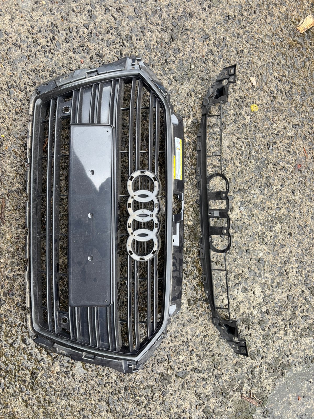 Calandre Audi A3, Enlèvement, Audi