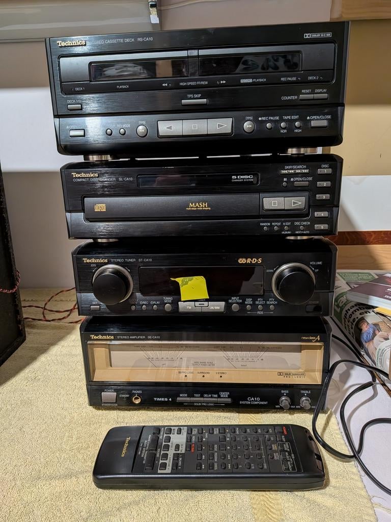 Ensemble Technics année 90 lire description