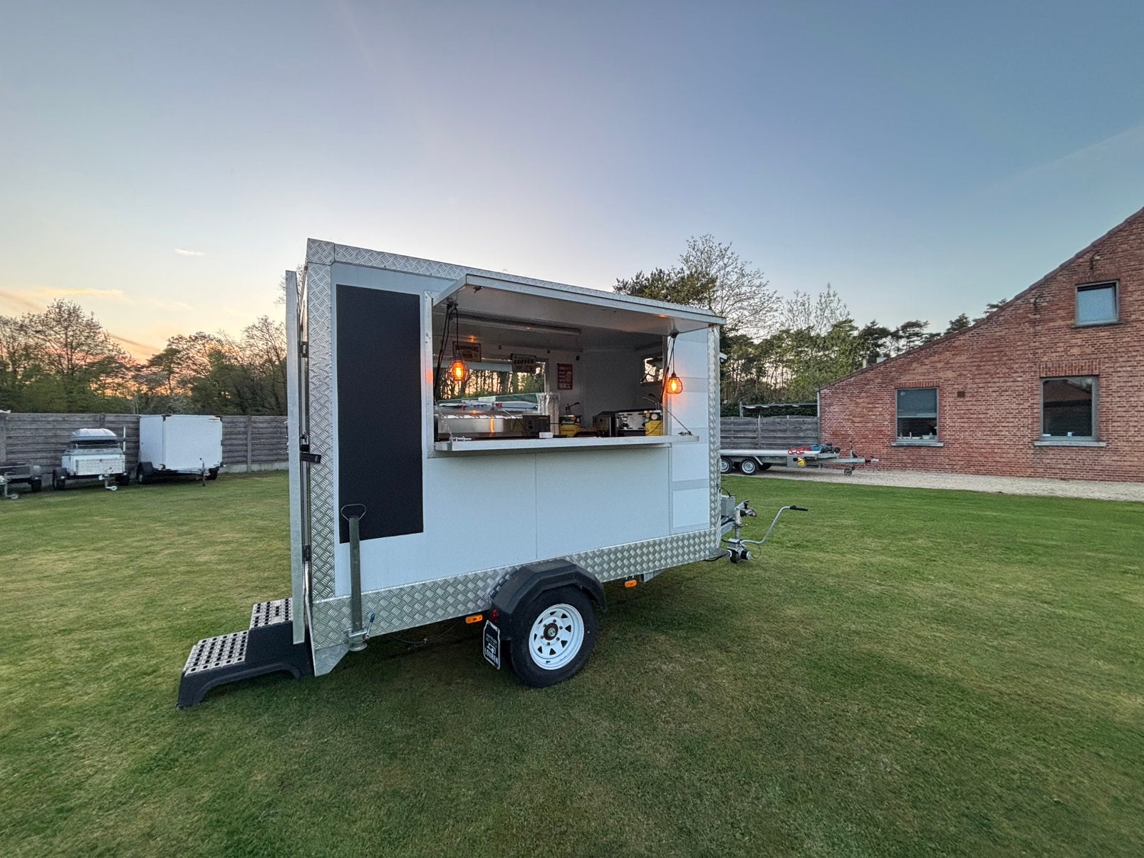 Foodtruck, Zakelijke goederen, Ophalen