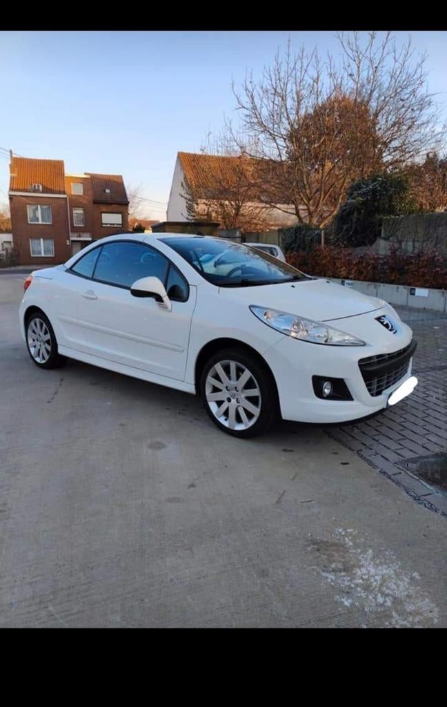 Peugeot 207 cabrio, Auto's, Peugeot, Zwart, Cabriolet, Wit, Handgeschakeld
