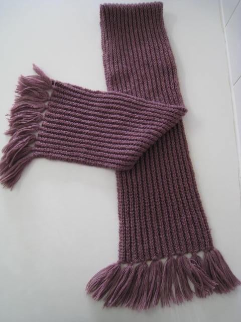 Damessjaal, bordeaux/paars, dik & zacht, met franjes, nieuw!, Kleding | Dames, Ophalen, Sjaal