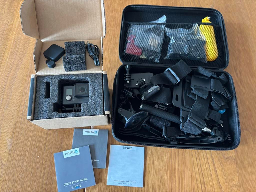 GoPro Hero+ LCD met accessoires, Ophalen, Zo goed als nieuw, GoPro
