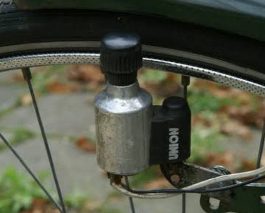 Fiets dynamo's +/- 100 stuks op vooraad 1-3€ stuk, Vélos & Vélomoteurs, Accessoires vélo | Éclairage de vélo, Enlèvement, Dynamo
